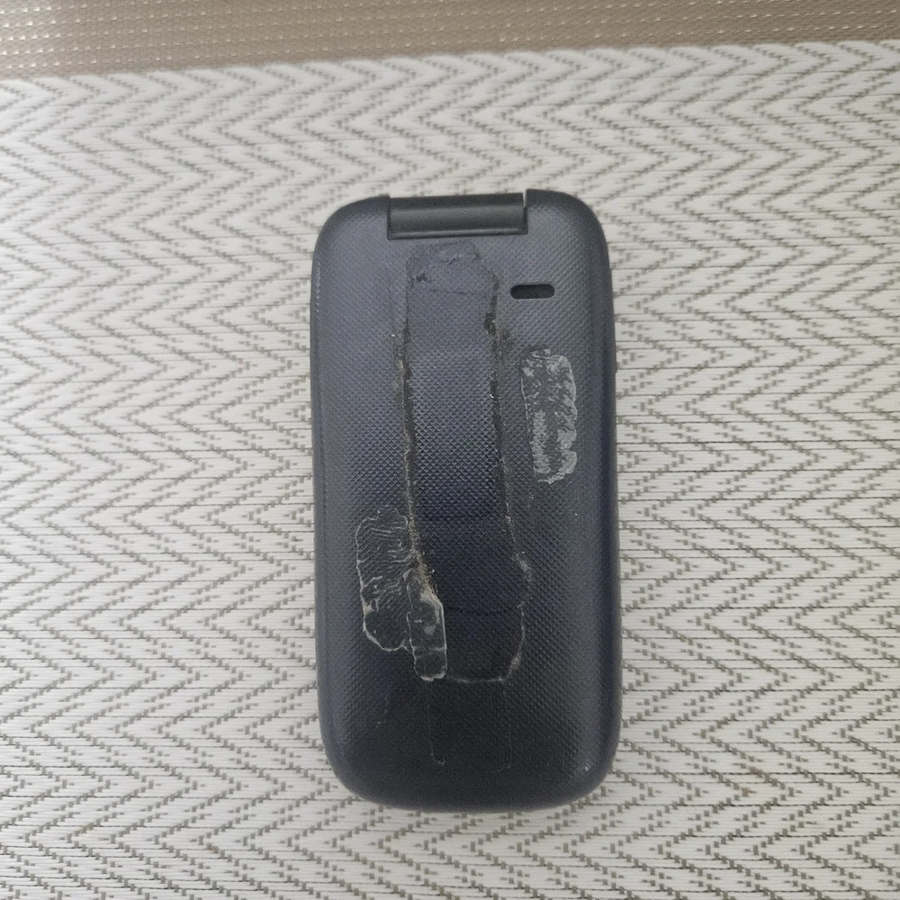 Kyocera Verizon Black Cell Phone - Picture 3 of 3